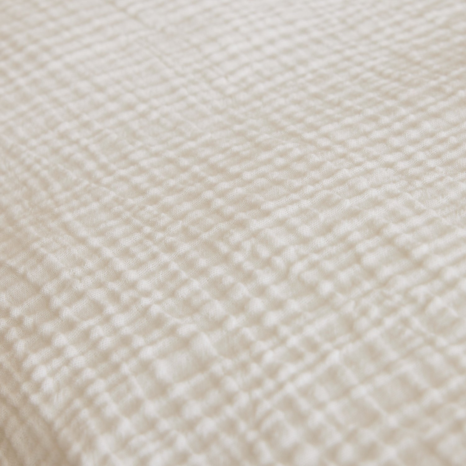 Kinderbettwäsche in der Farbe Morgentau mit integrierter Cover-Mate Technology, damit die Decke da bleibt wo sie hingehört, aus 100% Organic Cotton, GOTS, Musselin