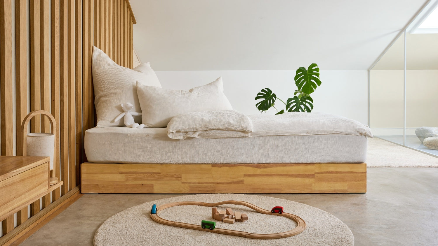 Kinderbettwäsche in der Farbe Morgentau mit integrierter Cover-Mate Technology, damit die Decke da bleibt wo sie hingehört, aus 100% Organic Cotton, GOTS, Musselin