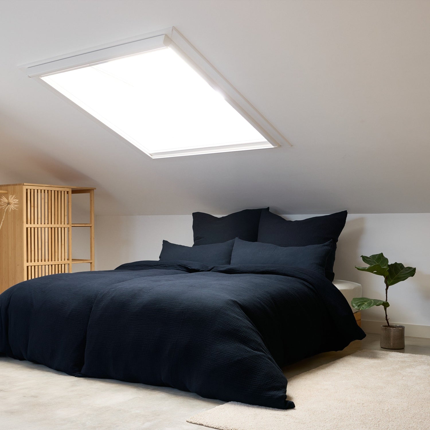 Felsgraue Musselin-Bettwäsche aus 100% Bio-Baumwolle für Erwachsene - weich, atmungsaktiv und nachhaltig gefertigt in Portugal. GOTS-zertifiziert