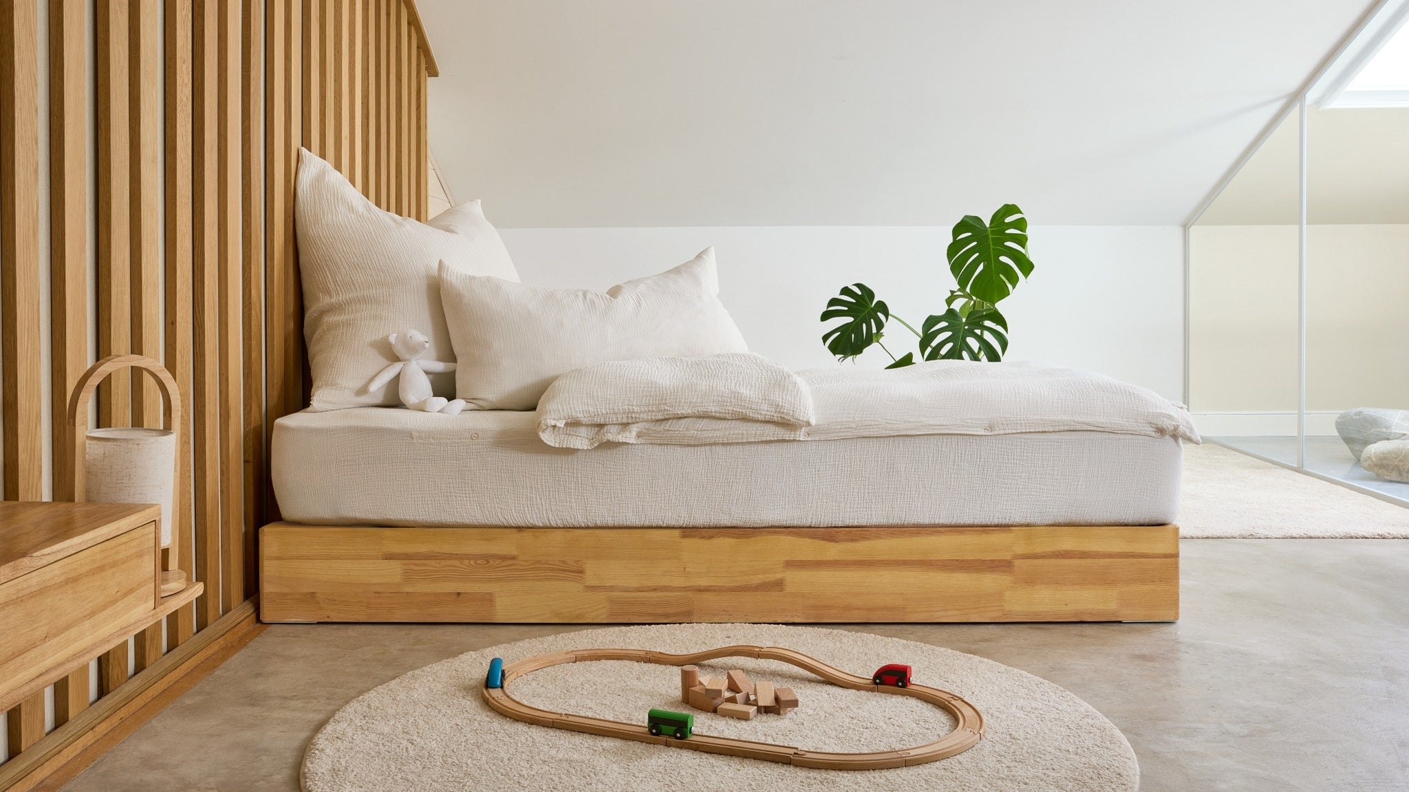 Kinderbettwäsche in der Farbe Morgentau mit integrierter Cover-Mate Technology, damit die Decke da bleibt wo sie hingehört, aus 100% Organic Cotton, GOTS, Musselin